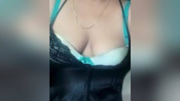 Aunty Ji Aaj Puri Garam Ho Gye Or Chuut Me Khira Le Rhi Hai - desi-porntube.com - India on v0d.com