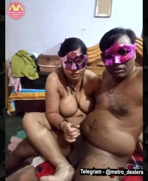 Desi Horny Couple Strip Chat Private Milk On Glass And Face Showing - Sleep - xtits.com - India on v0d.com