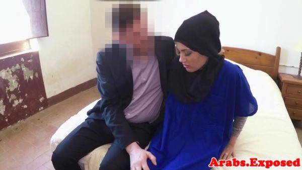 Arab Amateur In A Hijab Plowed With Cock - hclips.com on v0d.com