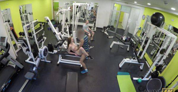 Fucked at the gym and filmed without knowing - alphaporno.com on v0d.com