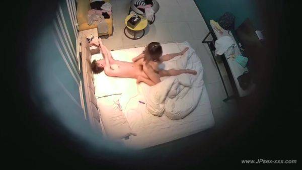 Hackers use the camera to remote monitoring of a lover's home life.597 - hotmovs.com - China on v0d.com