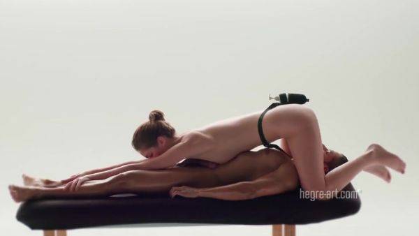 Erotic Massage Amazing Oiled Body - videomanysex.com on v0d.com