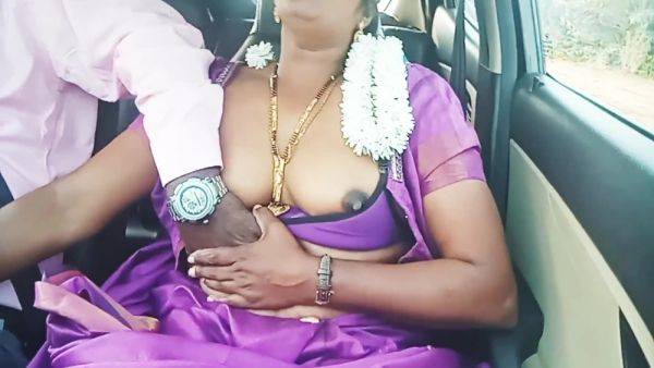 Telugu Dirty Talks Sexy Saree Aunty With Car Driver Full Video - videomanysex.com - India on v0d.com