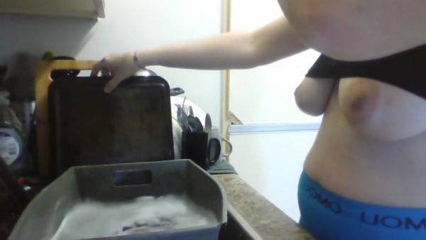 Washing Dishes 6 - hclips.com on v0d.com