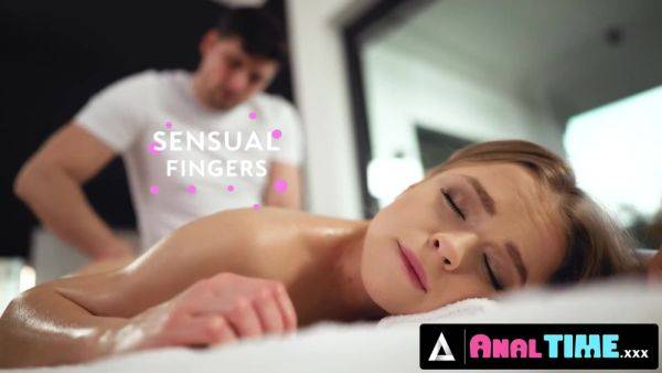 Hottie blonde sex massage - anysex.com - Russia on v0d.com