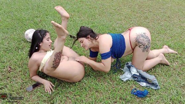 Colombian Lesbians Licking Their Pussies In A Private Estate - Porn In Spanish - desi-porntube.com - Spain - India - Colombia on v0d.com