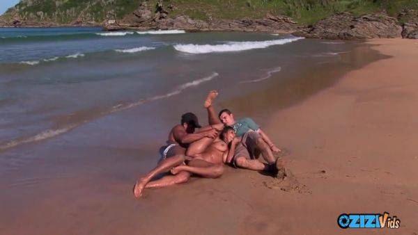 Hardcore Sex On The Beach With A Whorish Brunette - hotmovs.com on v0d.com