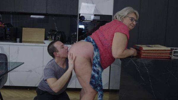 Granny blows the dick wet prior to fuck and swallow - xbabe.com on v0d.com