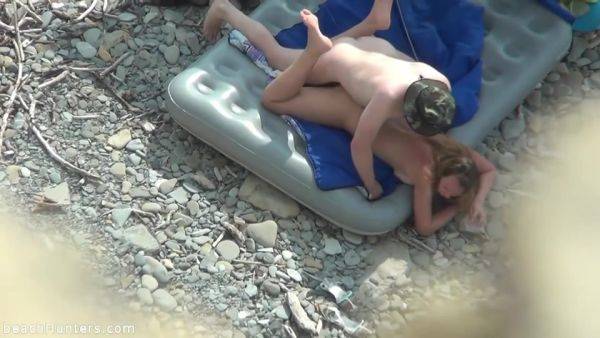 Copulating On The Beach - hclips.com on v0d.com