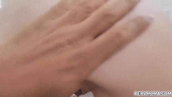 Stepmom Spread Legs To Welcome Penis With Perv-mom - hotmovs.com on v0d.com