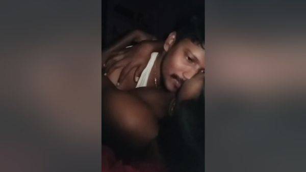 Indian Wife Big Boobs Kissing Ass - desi-porntube.com - India on v0d.com