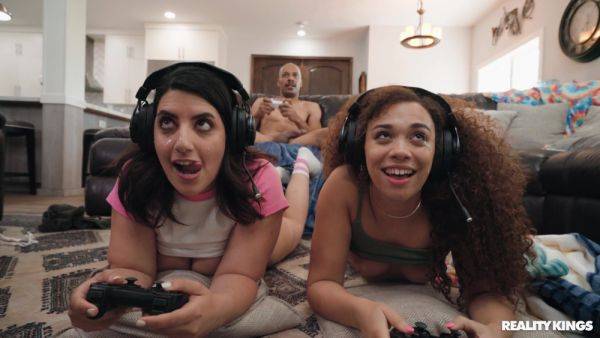 Pair of slutty dolls share black cock together during gaming session - hellporno.com on v0d.com