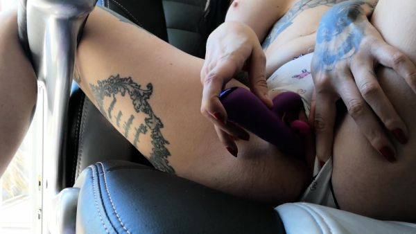 Mature fat blonde masturbating - drtuber.com on v0d.com