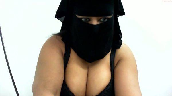 Arab boob and titty girl - hclips.com on v0d.com