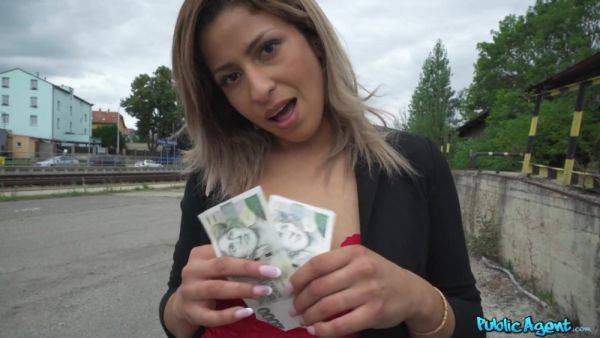 Africa Danger gives up her exotic pussy for some cash - xhand.com on v0d.com