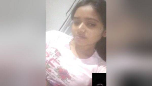 Today Exclusive- Desi Girl Shows Her Boobs - desi-porntube.com on v0d.com