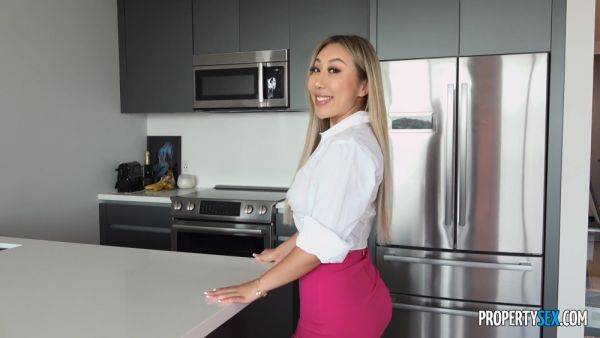 Asian beauty feels warm jizz on that fine ass in the end of a great cam fuck - xbabe.com on v0d.com