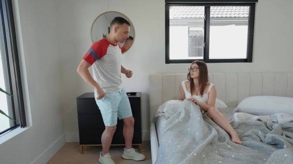 Nerdy sis feels curious and quite intriguied by her stepson's proposals - xbabe.com on v0d.com