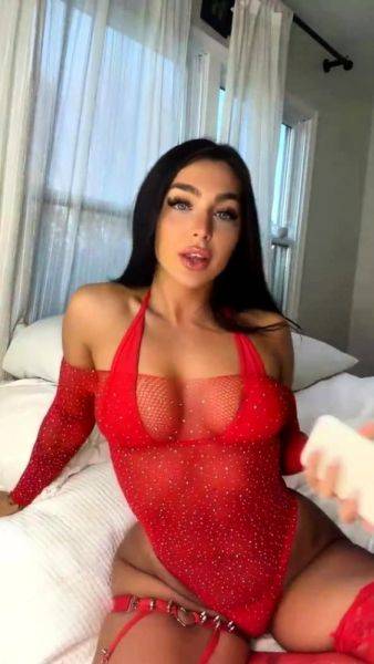 Emily Rinaudo Hot Livestream Video Leaked - drtuber.com on v0d.com