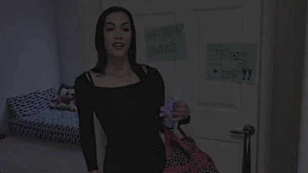 Horny sis in quarantine lockdown begs to fuck - upornia.com on v0d.com