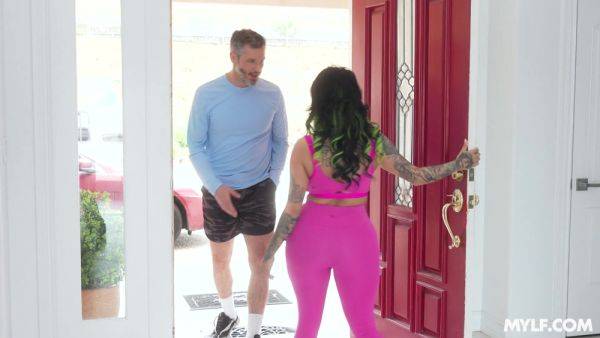 Deep hardcore for this thick Latina MILF during her morning routine - xbabe.com on v0d.com
