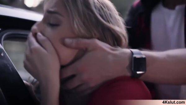 His Cute Blonde Gf Loves To Fuck Outdoors By The Road - hotmovs.com on v0d.com