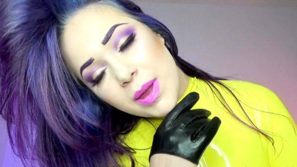 Ass and pussy toying sexy solo babe in close up masturbation - drtuber.com on v0d.com