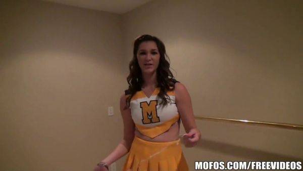 Cheerleader Holly flaunts her hot body in uniform & gives a sloppy BJ - sexu.com on v0d.com