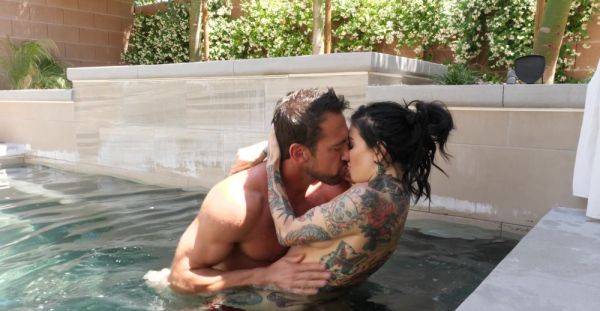 Inked MILF loudly fucked by the pool and left to swallow the big jizz - alphaporno.com on v0d.com