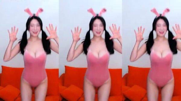 Japanese babes in weird fucking contest with horny Asian men - drtuber.com on v0d.com