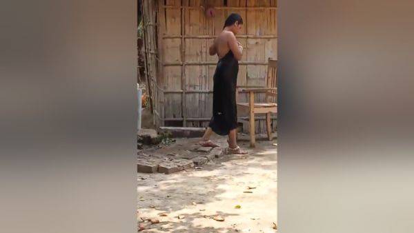 Today Exclusive-village Bhabhi Outdoor Bathing Part 3 - desi-porntube.com on v0d.com