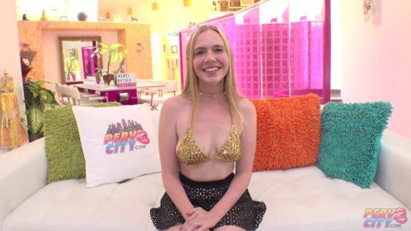 Naughty Teen Kitty Cums - hotmovs.com on v0d.com