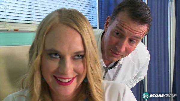 Reader's wife becomes a three-way nurse - hotmovs.com on v0d.com