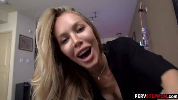 Nicole Aniston In Horny Milf Stepmom Got A Bday Gift From A Young Stepson - videomanysex.com on v0d.com