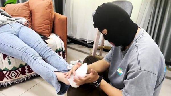 Chloroform girl foot worship - drtuber.com - China on v0d.com