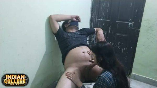 Deepthroat Indian Wife Blowjob Sex Scandal MMS - hotmovs.com - India on v0d.com