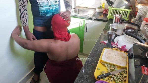 Andhra Maid Sucking Owner Dick While Working In Kitchen - hclips.com on v0d.com