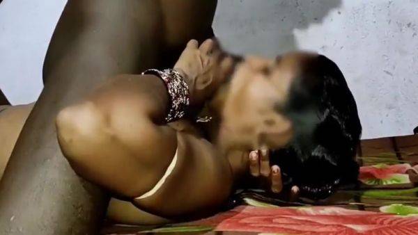 Indian Desi Hot Wife Fuck In Desi - desi-porntube.com - India on v0d.com