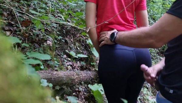She Begged Me To Cum On Her Big Ass In Yoga Pants While Hiking, Almost Got Caught - hotmovs.com on v0d.com