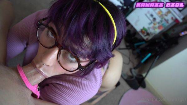 Brunette Amateur Blowjob And Cock Riding To Earn Some Cash - videohdzog.com on v0d.com