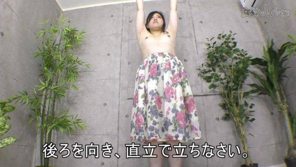 The woman who responds to the directions indifferently deadpan - Fetish Japanese Video - hotmovs.com - Japan on v0d.com
