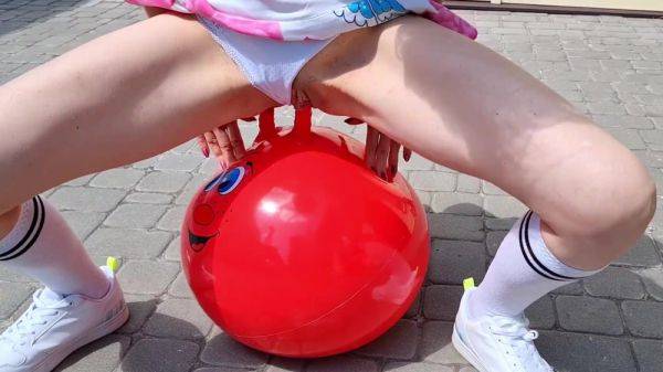 Fortunately there are two horns on the gym ball that I can ride in my outdoor solo session - anysex.com on v0d.com