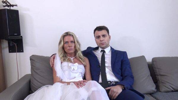 Bride in her late 20s fucked by her father-in-law in front of her hubby - hellporno.com on v0d.com
