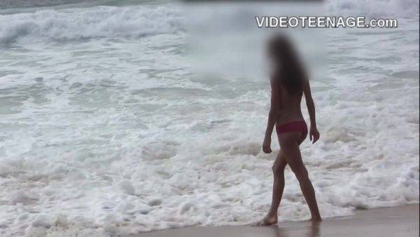 Lovely girl nude at beach - hotmovs.com - France on v0d.com