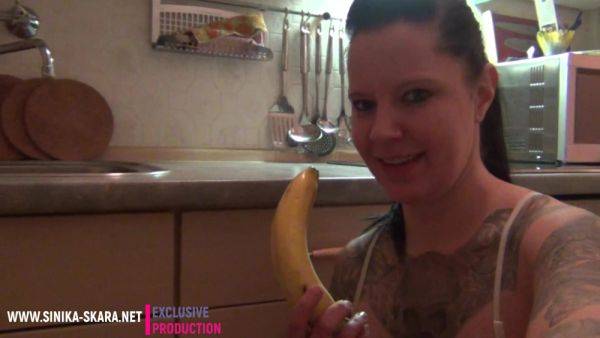 Amateur Bitch Spoils Herself With A Banana - hclips.com - Germany on v0d.com