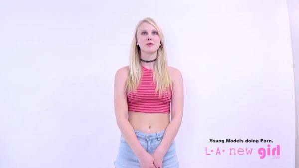 Teen Fucked At Photoshoot Audition By Casting Agent - upornia.com on v0d.com