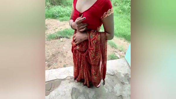 Village Bhabhi Cheating Sex With Her Neighbour Devar - Morning Sex - desi-porntube.com - India on v0d.com