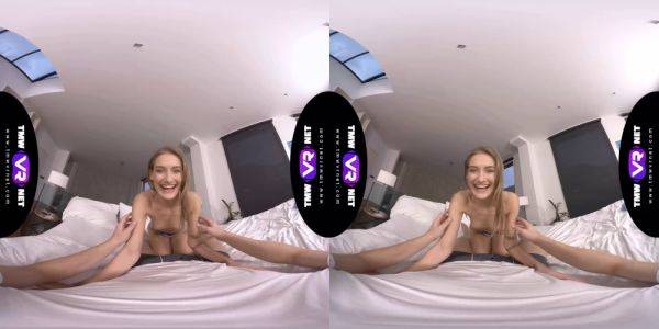 Tiffany Tatum's petite body bounces on a hard rod in virtual reality - sexu.com on v0d.com