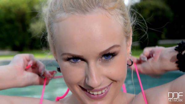 Bathing Beauty Supreme - PornWorld - hotmovs.com - Czech Republic on v0d.com