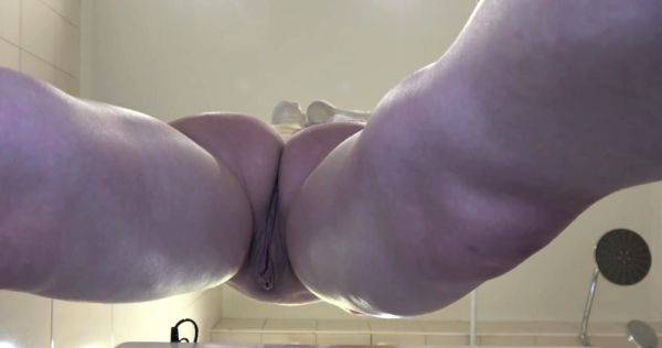 Girls delicious shaved pussy in POV - drtuber.com on v0d.com